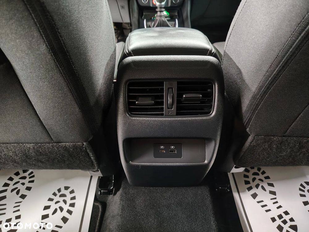 Nissan Qashqai 1.3 DIG-T MHEV N-Connecta - 26