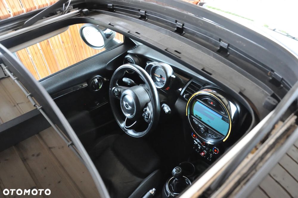 MINI Cooper John Works Trim - 16