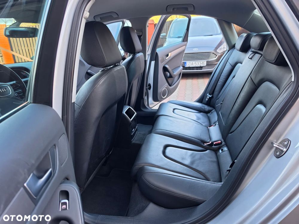 Audi A4 Limousine 1.8 TFSI S line Sportpaket - 23