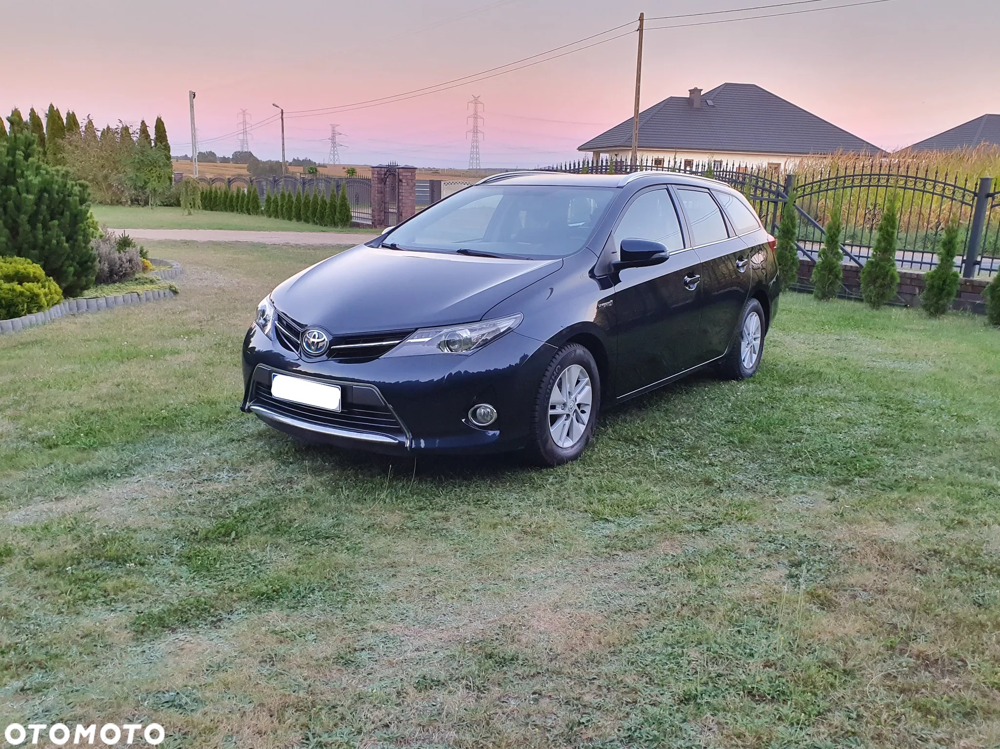 Toyota Auris 1.8 VVT-i Hybrid Automatik Cool - 2