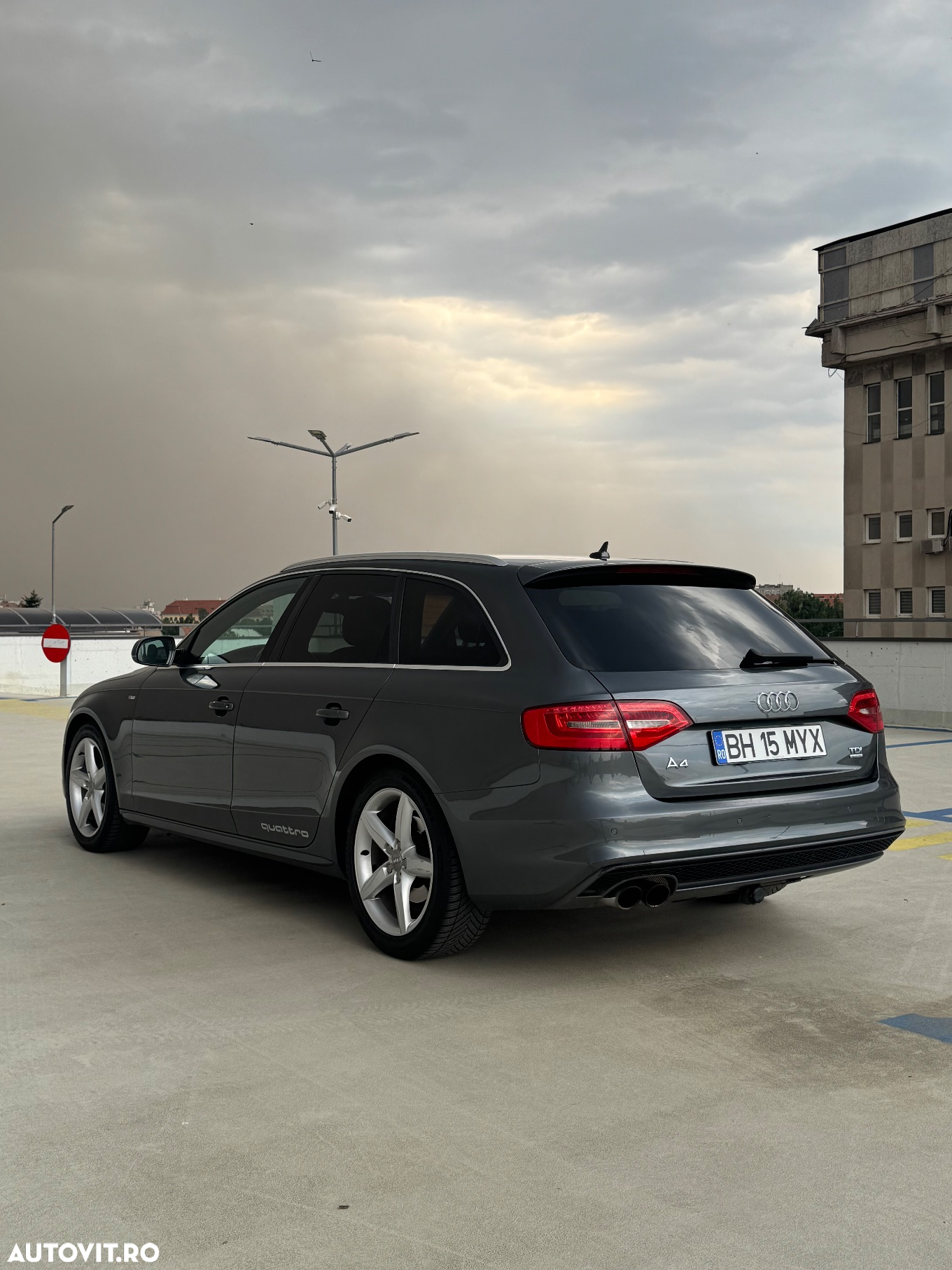 Audi A4 2.0 TDI quattro Stronic - 5