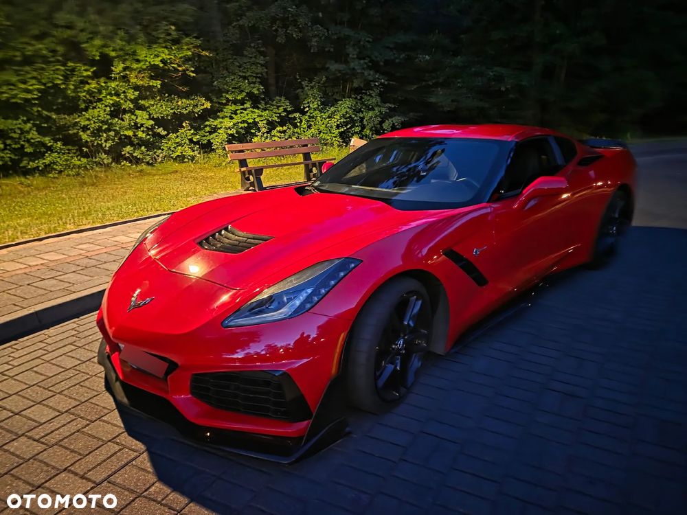Chevrolet Corvette - 37