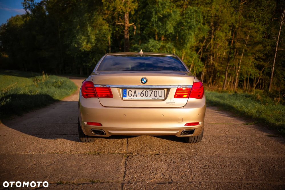 BMW Seria 7 740d xDrive - 9
