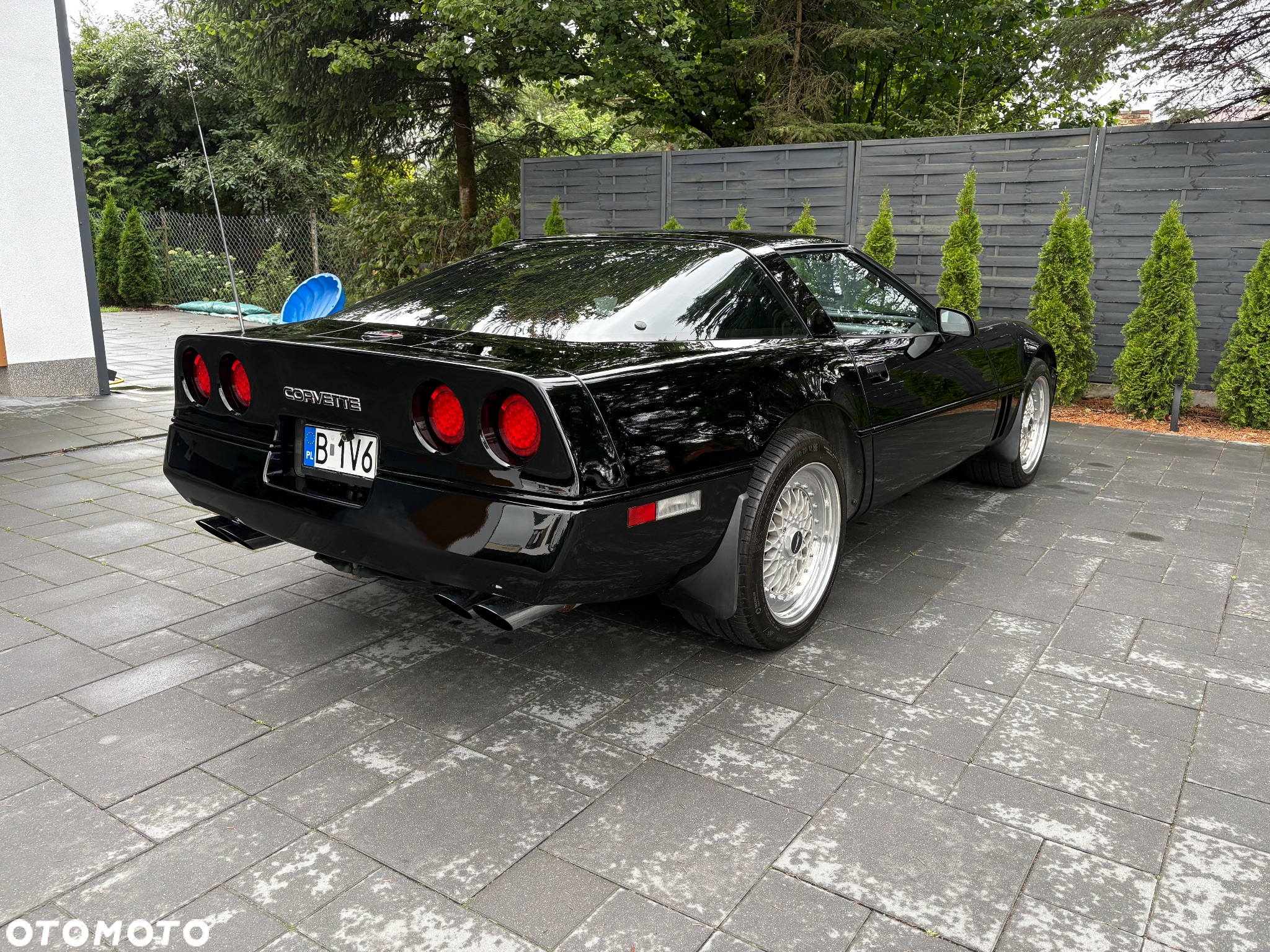 Chevrolet Corvette - 16