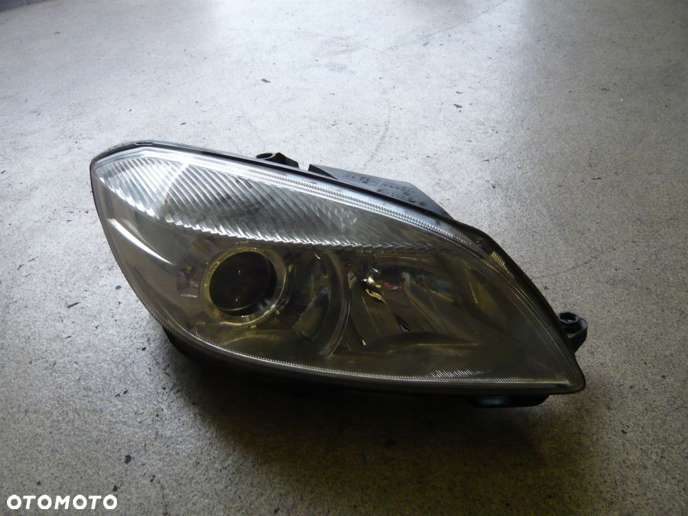 reflektor lampa prawa przód skoda fabia ii lift - 1