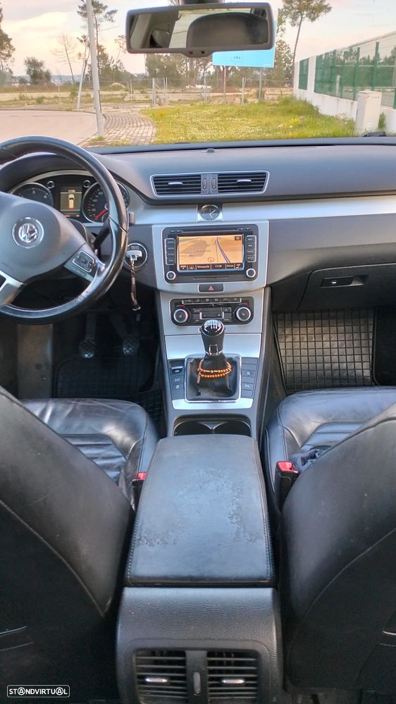 VW Passat Variant 2.0 TDI Highline Navig - 6