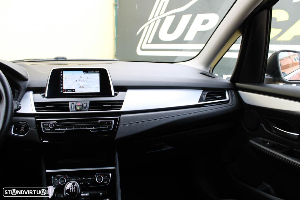 BMW 218 Gran Tourer d 7L Line Luxury - 26