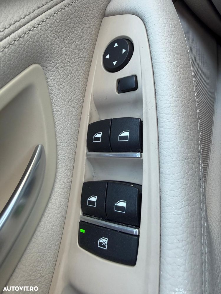 BMW Seria 5 518d Aut. Luxury Line - 15