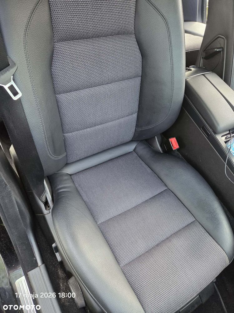 Mercedes-Benz Klasa C 220 CDI BlueEff 4-Matic Avantgarde - 18