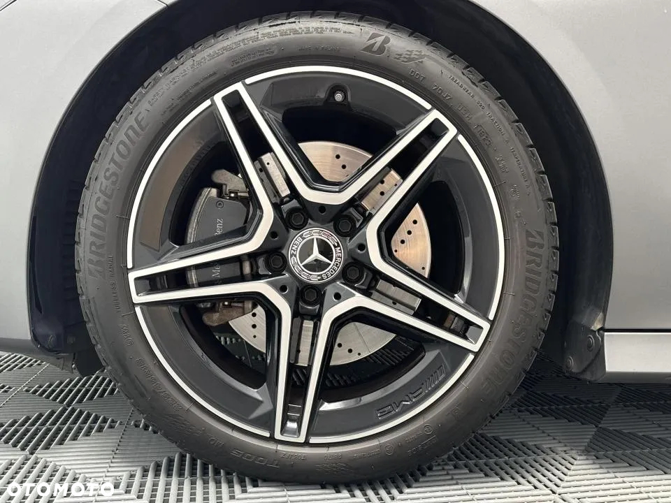 Mercedes-Benz CLA 220 4-Matic AMG Line 7G-DCT - 9