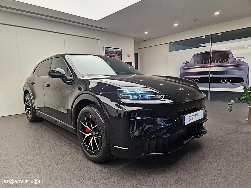 Porsche Cayenne Electric Turbo - 13