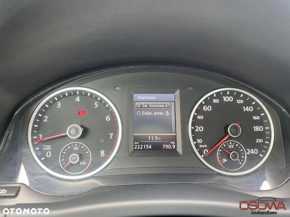Volkswagen Tiguan - 32