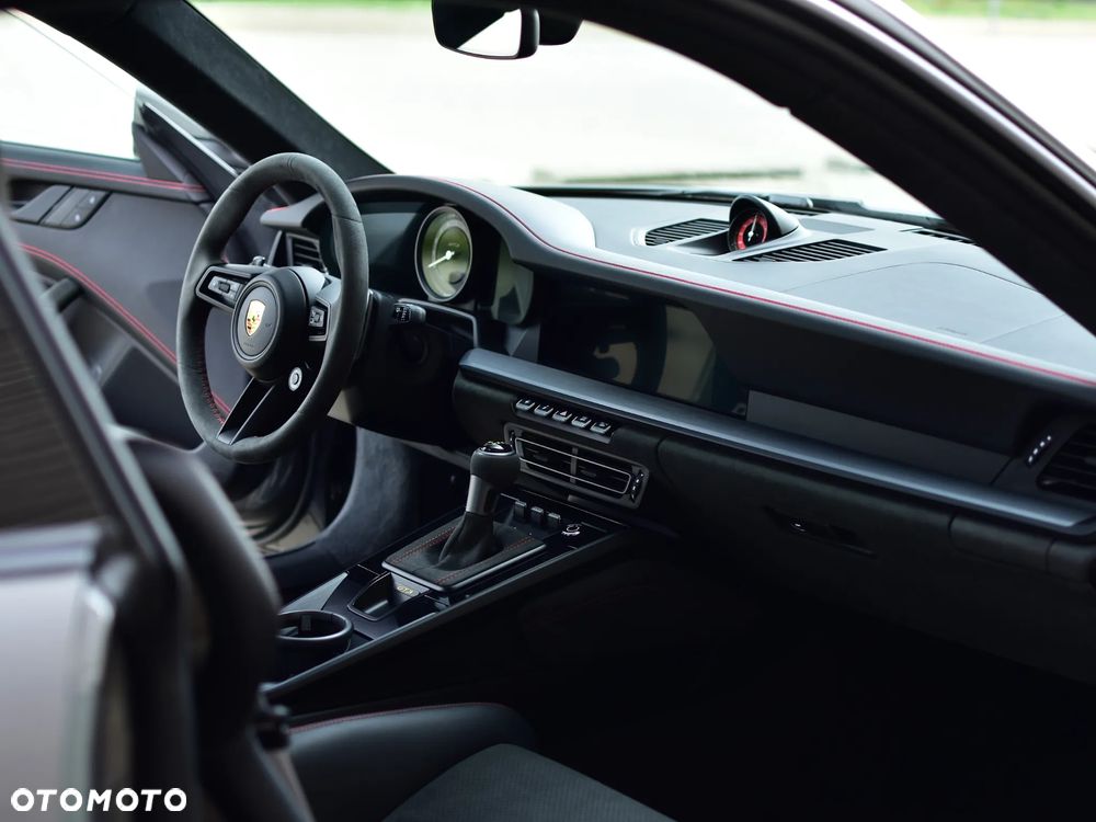 Porsche 911 GT3 - 12