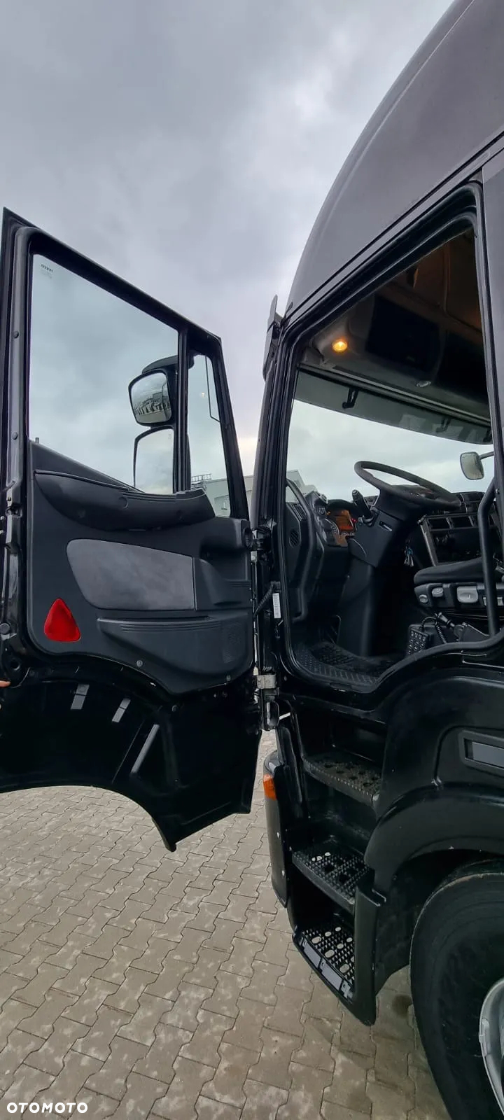 Iveco STRALIS eurocargo 450 - 11