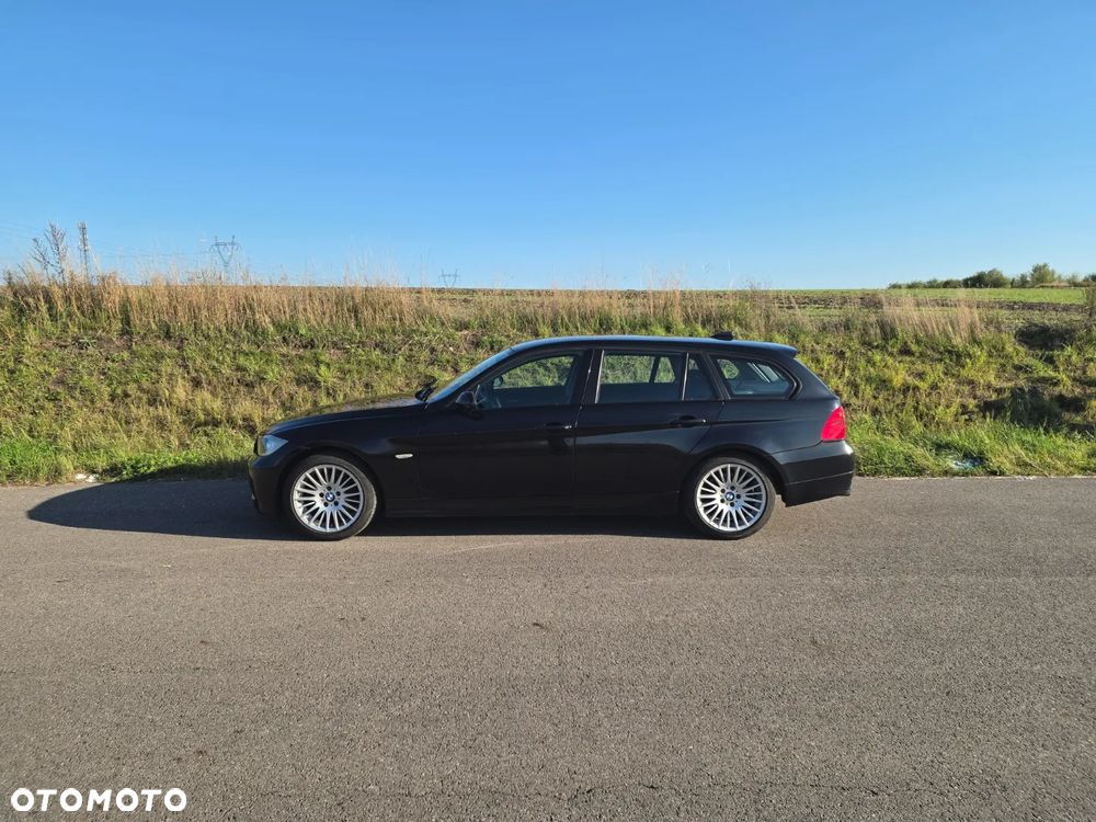 BMW Seria 3 320i - 7