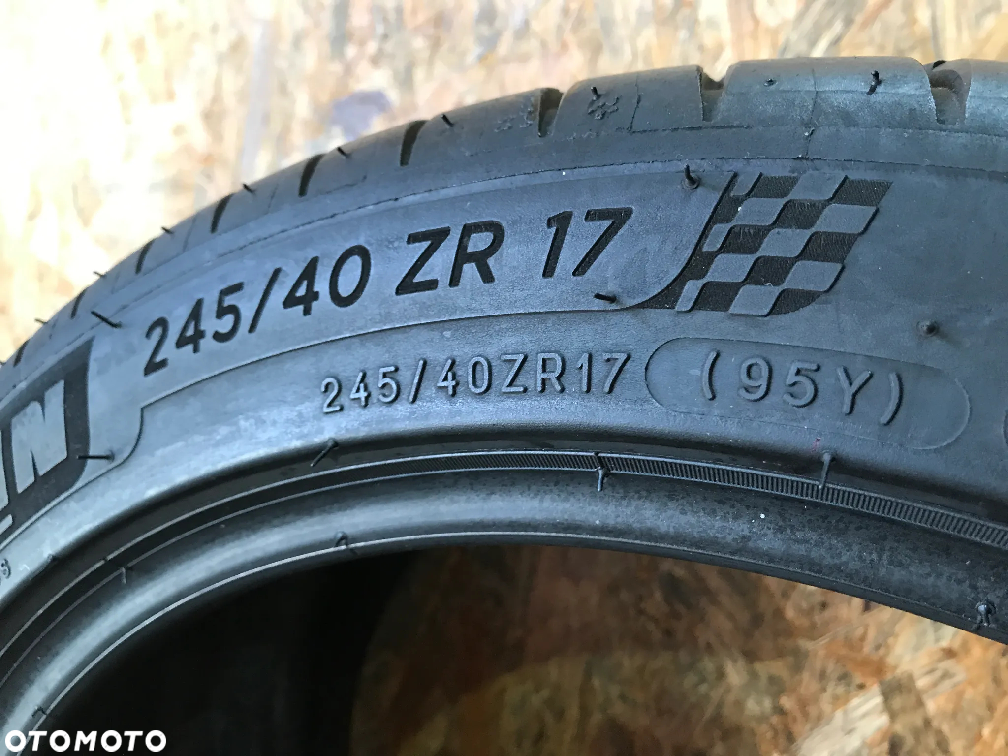 1 OPONA LETNIA MICHELIN 245/40/17  95Y - 4