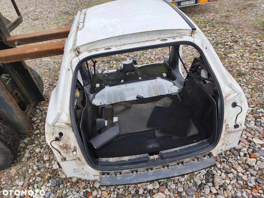 PAS TYLNY WANNA BŁOTNIKI ĆWIARTKA MERCEDES W177 A KLASA A200D - 2
