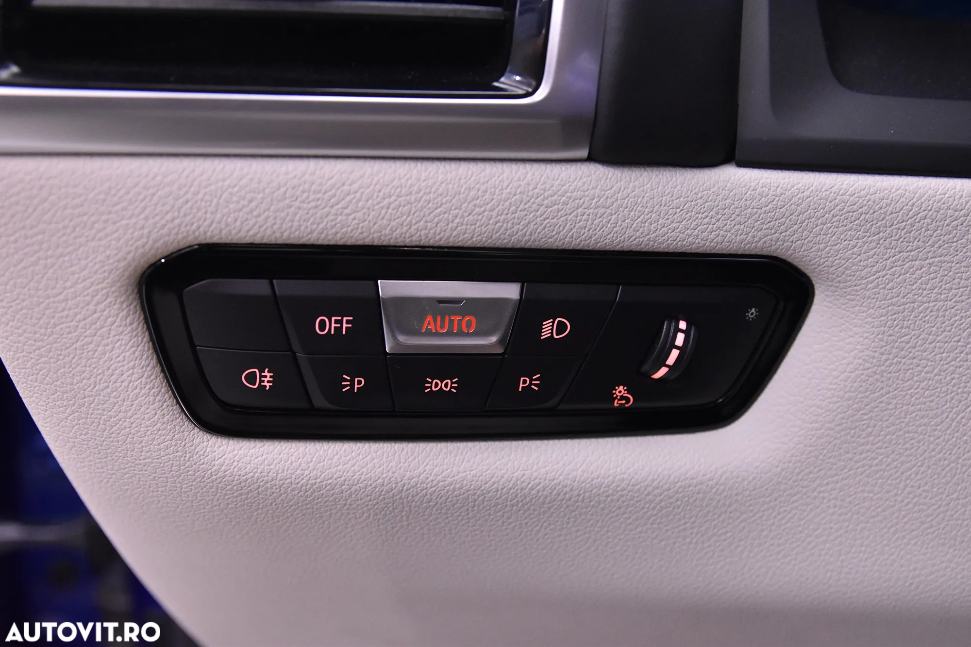 BMW Seria 8 840i xDrive - 23