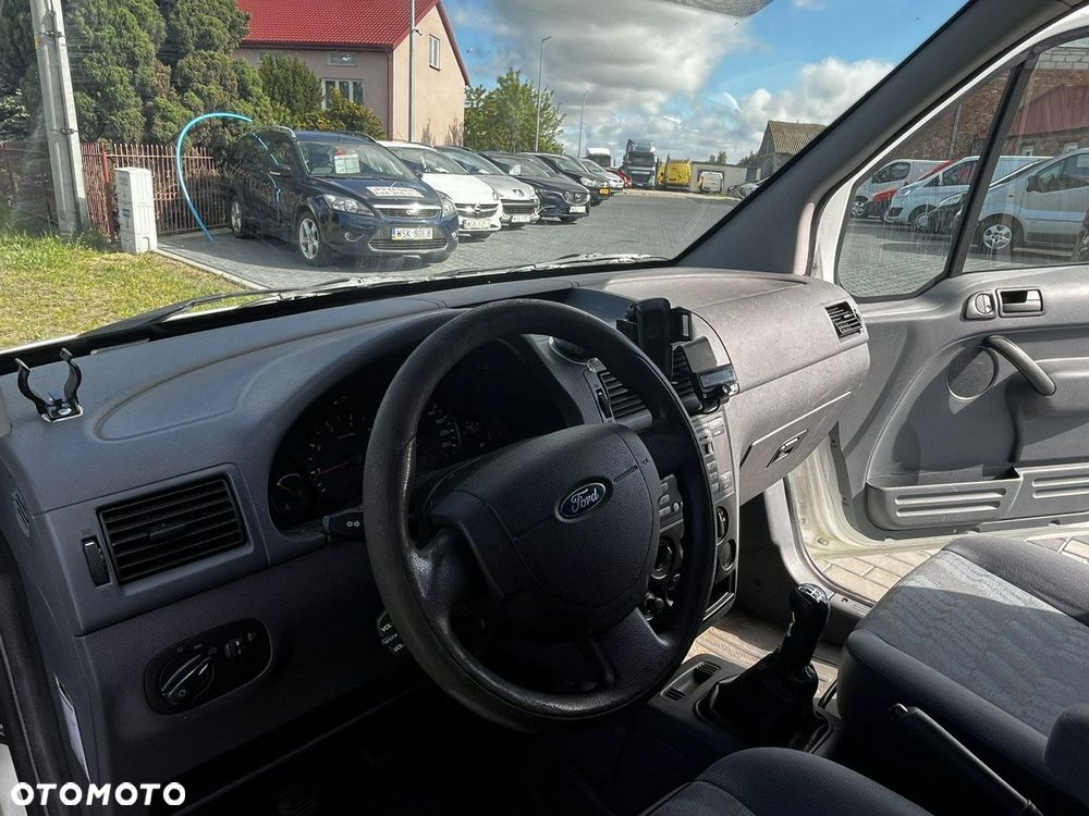 Ford Transit Connect - 8