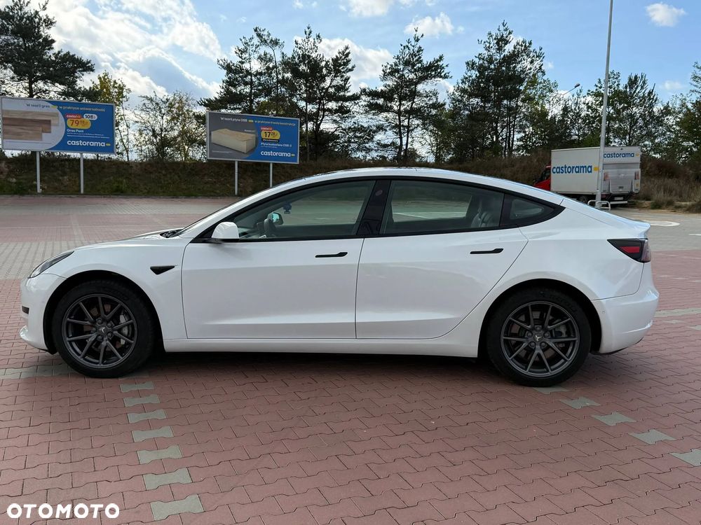 Tesla Model 3 Standard Reichweite Plus Hinterradantrieb - 23