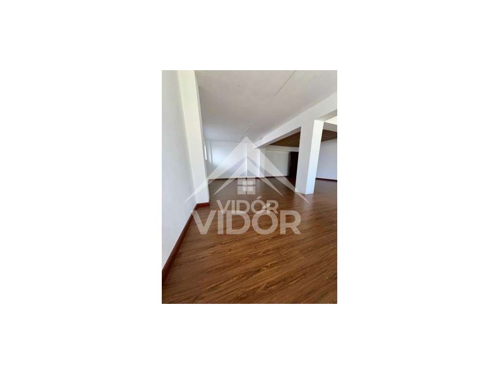Conjunto de Escritórios no Candal - Oportunidade de Investimento - Grande imagem: 3/13