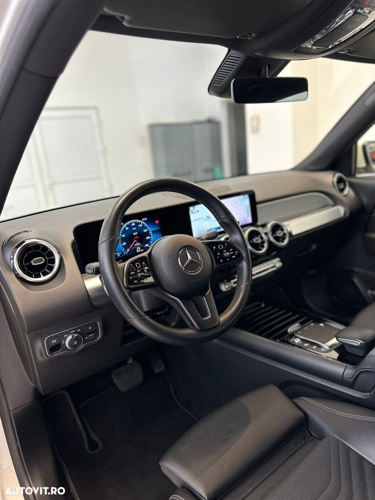 Mercedes-Benz GLB 200 d 8G-DCT Progressive - 11