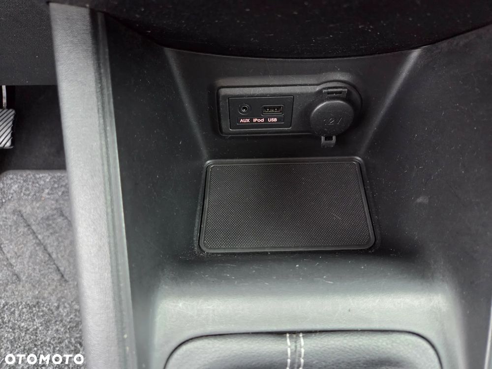 Kia Venga 1.4 CVVT Business Line - 13