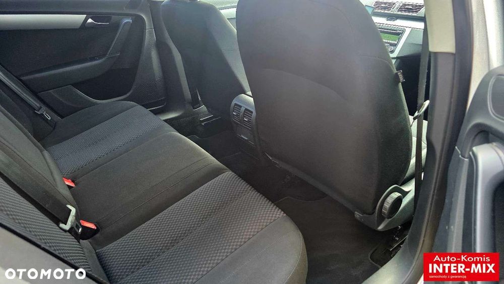 Volkswagen Passat - 34
