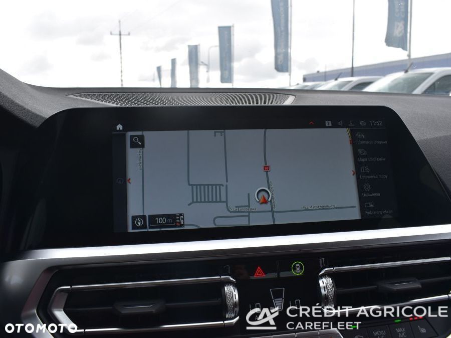 BMW Seria 3 330i xDrive Sport Line - 34