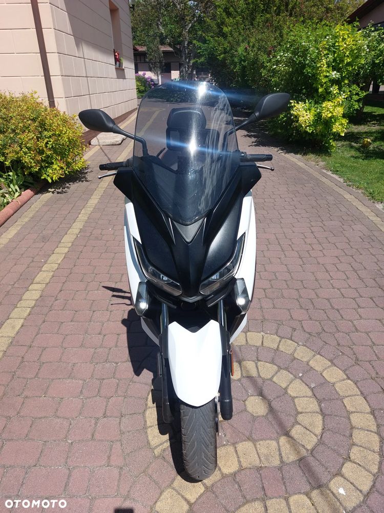 Yamaha X-max - 8