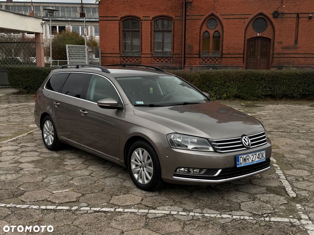 Volkswagen Passat - 4