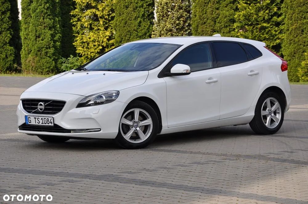 Volvo V40 D2 Momentum - 4