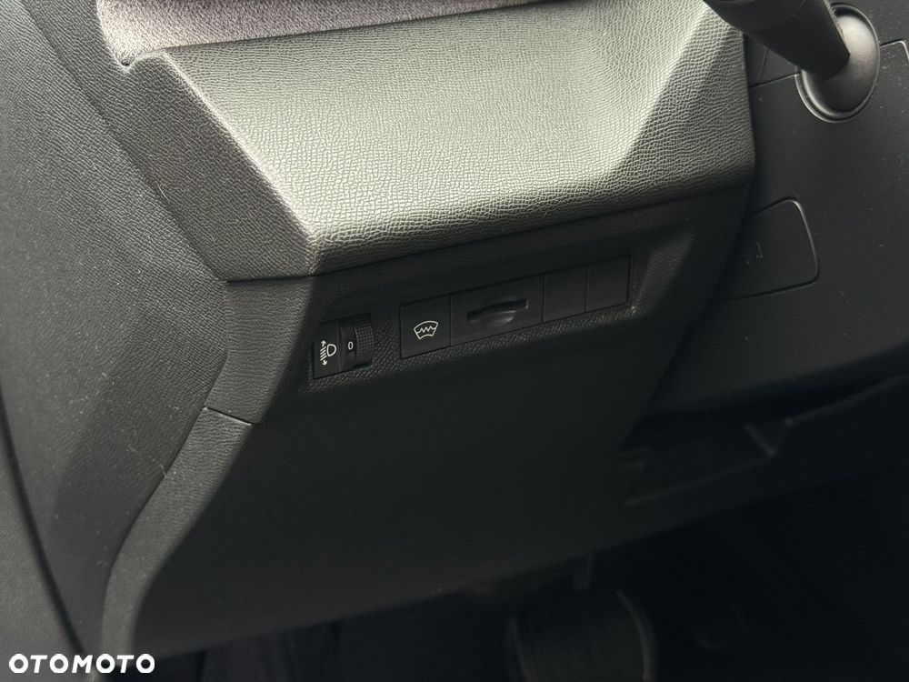 Peugeot 308 1.5 BlueHDi Allure Pack S&S EAT8 - 22