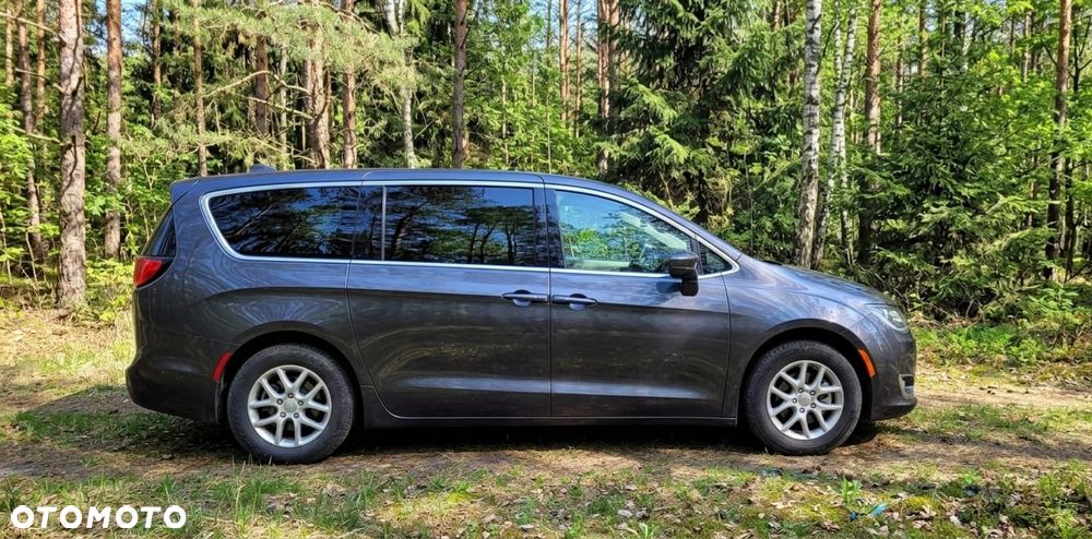 Chrysler Pacifica - 6