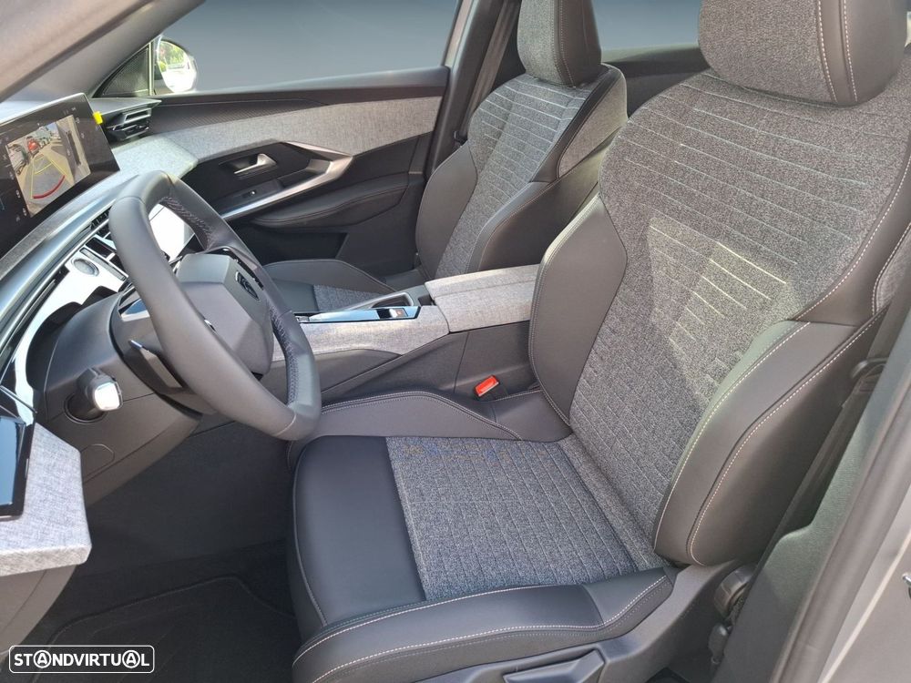 Peugeot E-3008 73 kWh Allure - 11