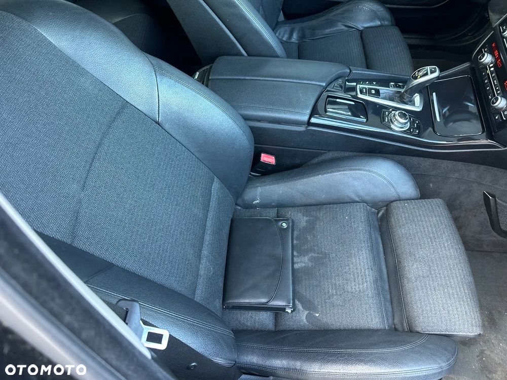 BMW Seria 5 525d xDrive - 19
