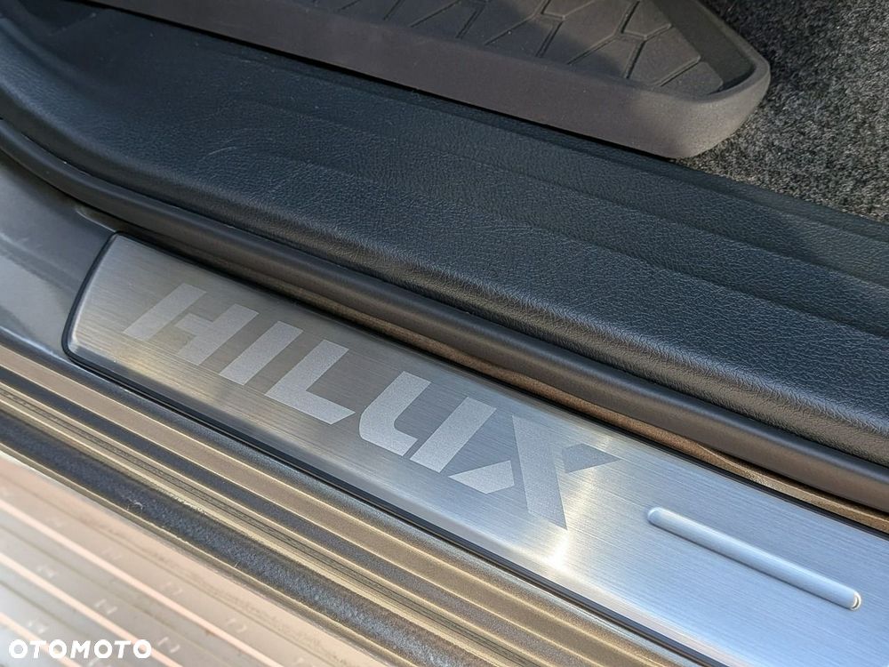 Toyota Hilux - 20