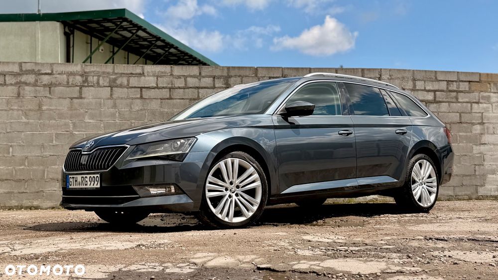 Skoda Superb 2.0 TDI Premium Edition - 9