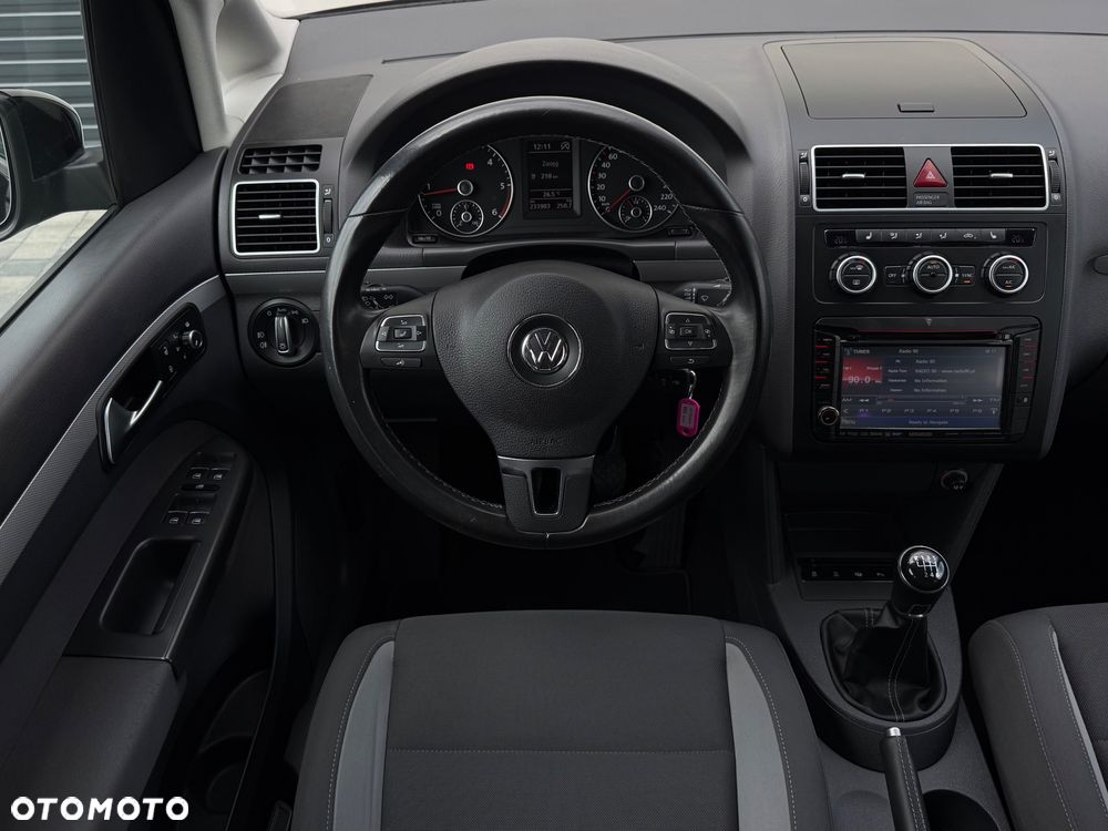 Volkswagen Touran 2.0 TDI DPF BlueMotion Technology Life - 9