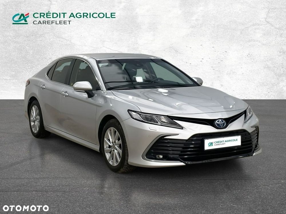 Toyota Camry - 4