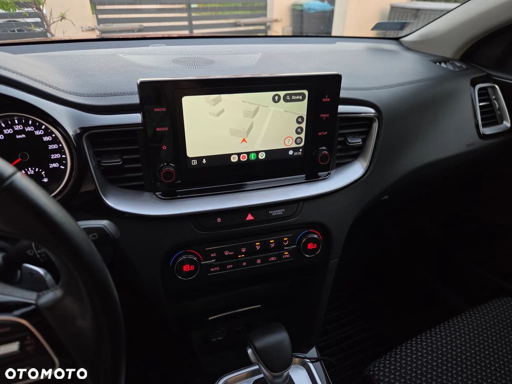 Kia XCeed 1.6 T-GDI L Business Line DCT - 23