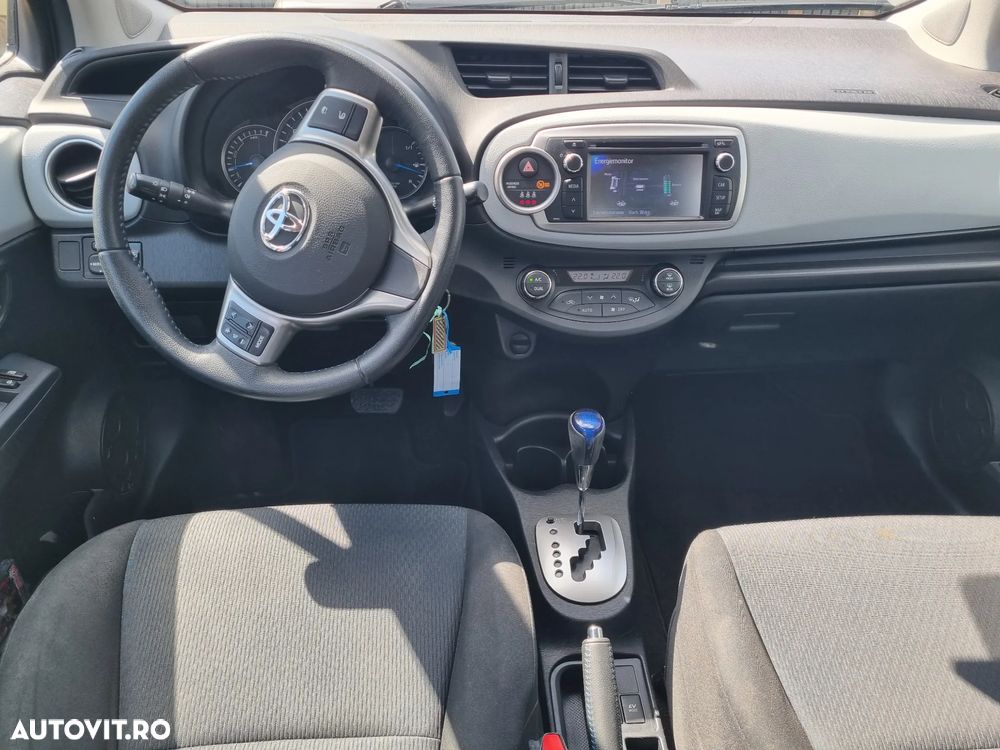 Toyota Yaris 1.5 VVT-i HSD Luna - 7