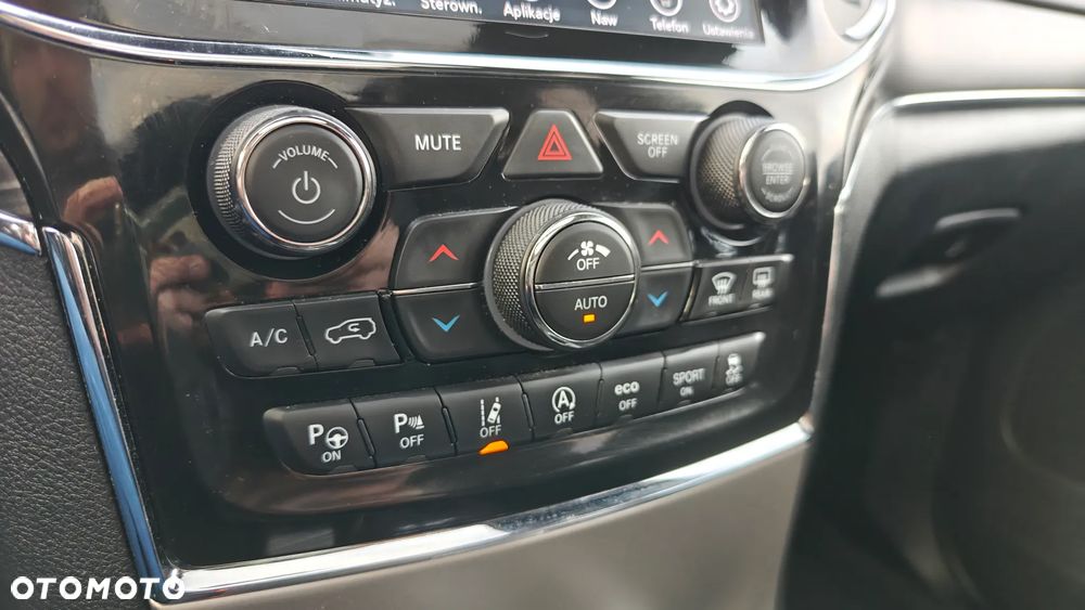 Jeep Grand Cherokee 3.6 V6 Overland - 28