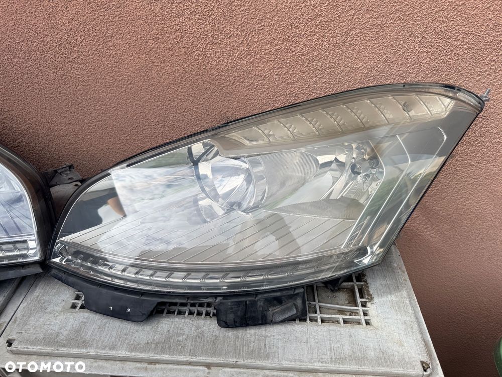 Lampa przednia CITROEN C4 PICASSO I LIFT KOMPLET EUROPA HELLA ŁADNE 1 AUTO - 3