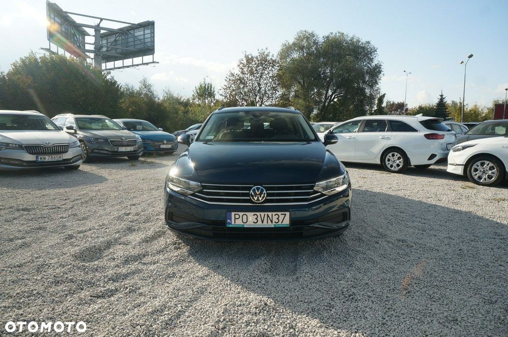 Volkswagen Passat - 4