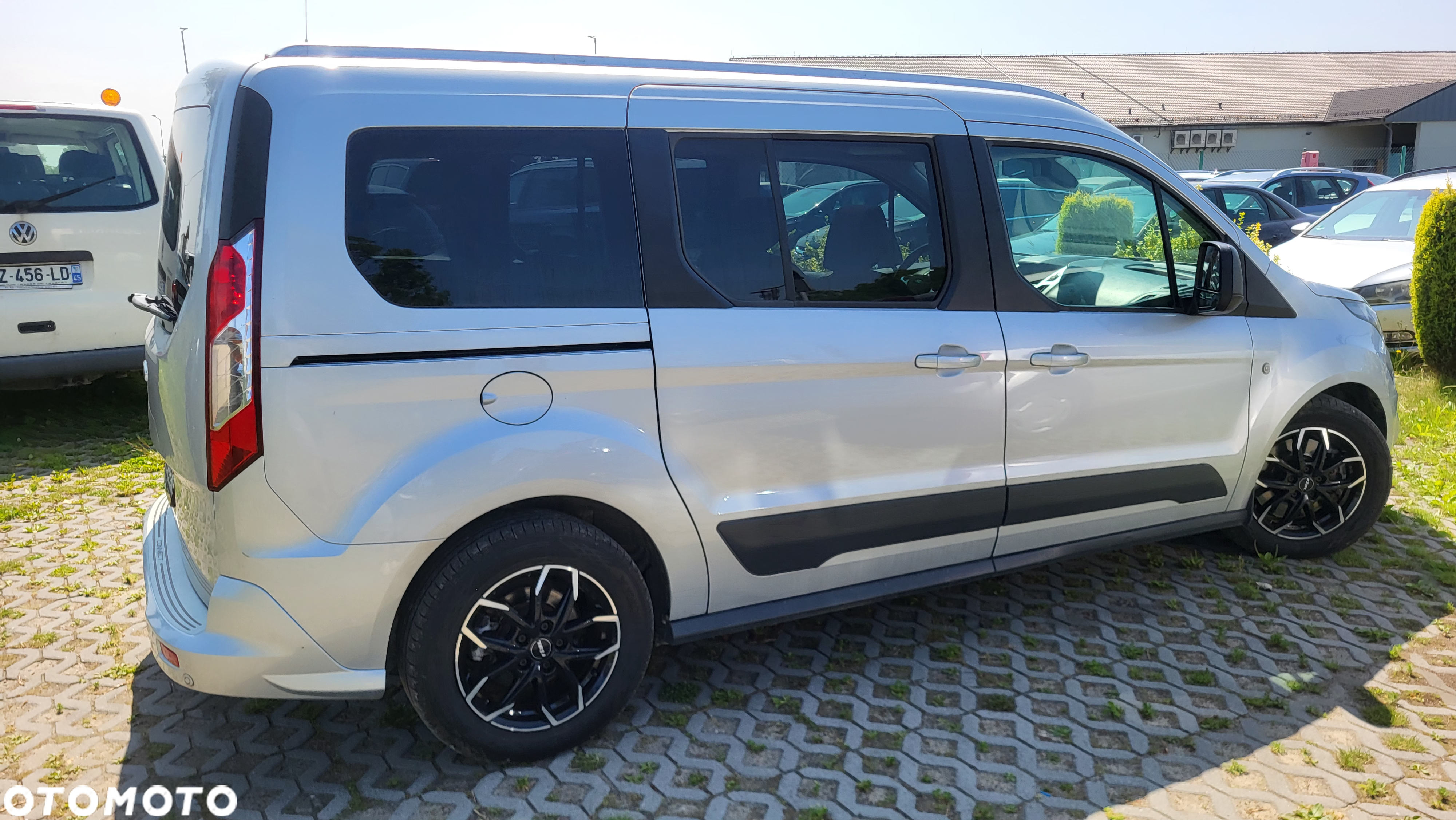 Ford Tourneo Connect Grand - 15