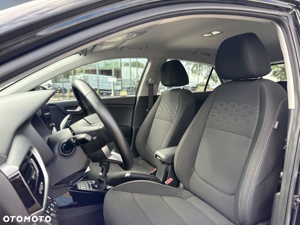 Kia Rio - 15