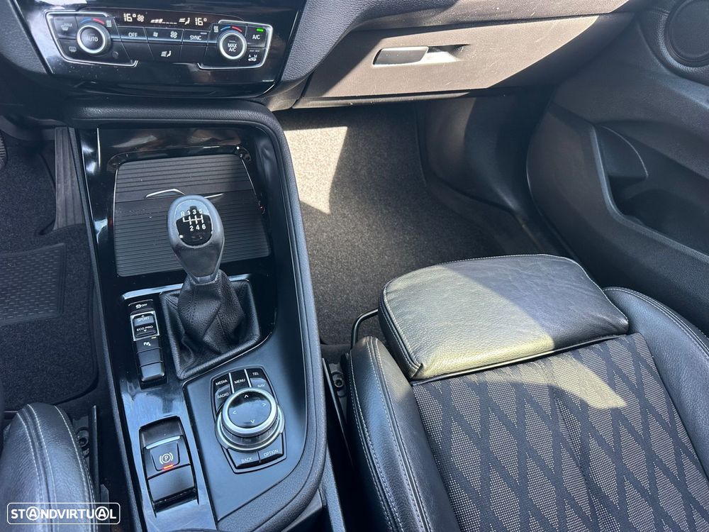 BMW X1 16 d sDrive Line xLine - 12