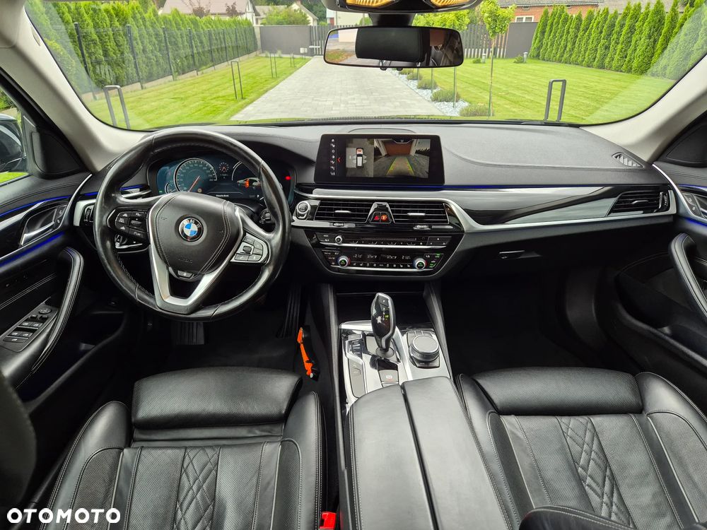 BMW Seria 5 520d Touring Luxury Line - 16