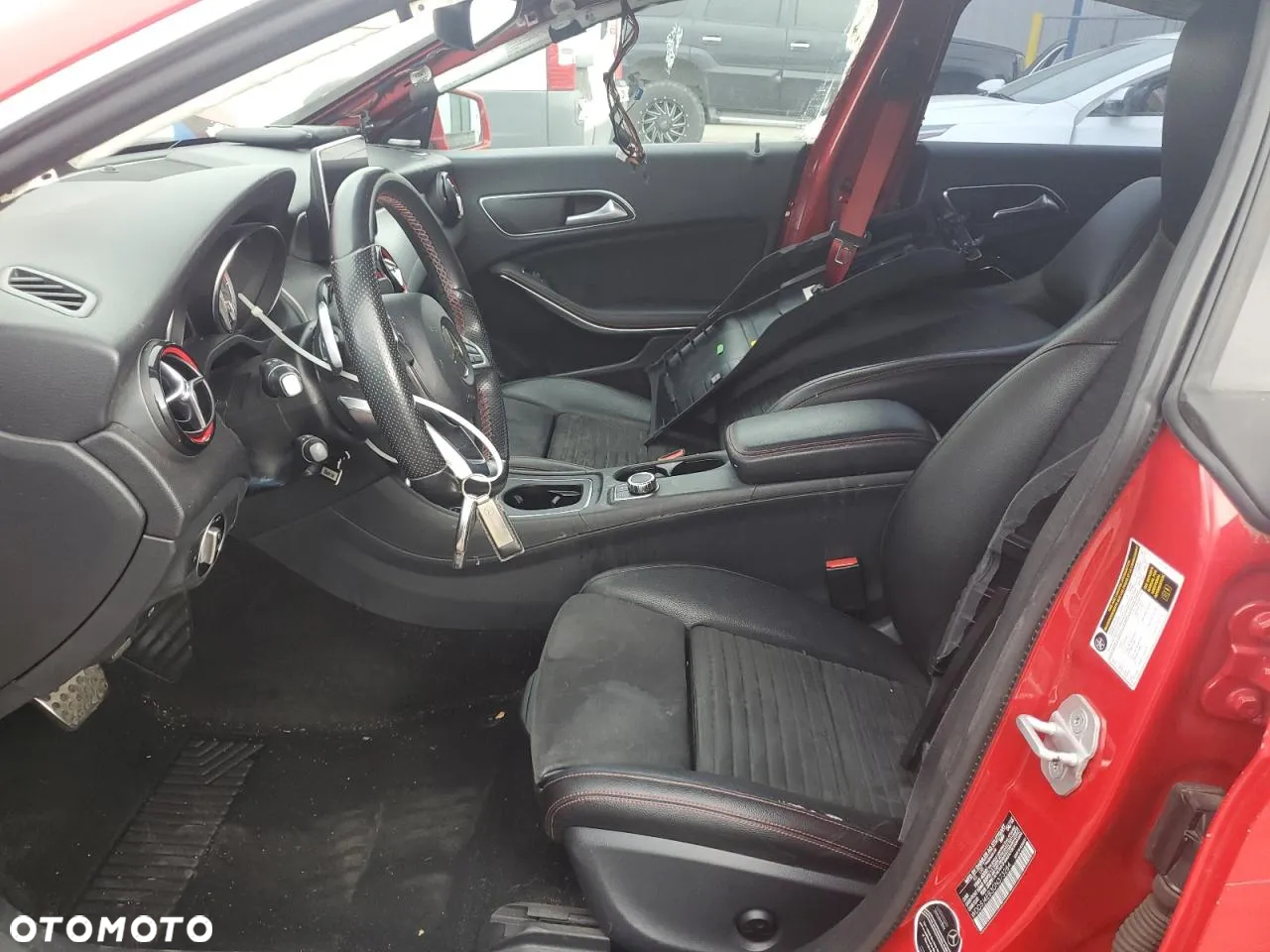 Mercedes-Benz CLA 250 4-Matic - 8